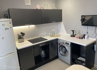 Продажа двухкомнатной квартиры, 44 м2, поселок городского типа Стройкерамика, улица Николая Симонова, 15