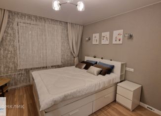 Аренда трехкомнатной квартиры, 77 м2, Москва, улица Герасима Курина, 8к1, станция Славянский бульвар