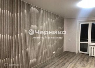 Продается двухкомнатная квартира, 52 м2, Каменск-Шахтинский, улица Героев Пионеров, 71А