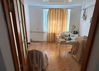 3-комнатная квартира на продажу, 63 м2, Крым, Октябрьская улица, 2