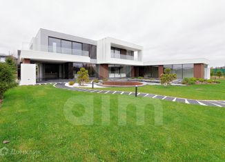 Продается дом, 850 м2, деревня Захарово, Живописная улица