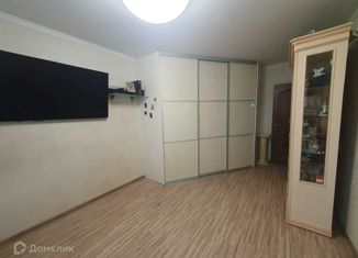 Продается 2-комнатная квартира, 42.9 м2, Самара, улица Мориса Тореза, 4, метро Российская