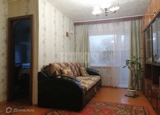 Продается 2-комнатная квартира, 43.7 м2, Сокол, улица Суворова, 24