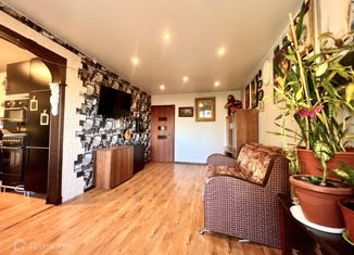 Трехкомнатная квартира на продажу, 80.5 м2, городской посёлок имени Свердлова, 1-й микрорайон, 9