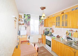 Продам 5-комнатную квартиру, 100 м2, Тюмень, улица Мельникайте, 127А, Восточный округ