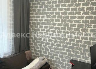 Продается 2-ком. квартира, 46.9 м2, Тюмень, улица Щорса, 8