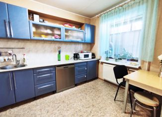 Продается трехкомнатная квартира, 65 м2, Петрозаводск, улица Сусанина, 4А