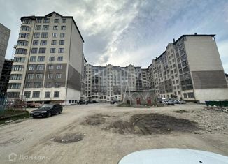 Продажа 2-ком. квартиры, 82 м2, Нальчик, улица Тарчокова, 31, район Мей