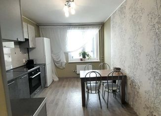 2-комнатная квартира на продажу, 61 м2, Екатеринбург, улица Краснолесья, 97, метро Чкаловская