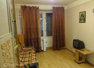 Сдаю в аренду комнату, 50 м2, Санкт-Петербург, улица Замшина, 31к3, Калининский район