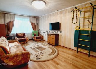 Продается 2-комнатная квартира, 72.9 м2, село Молочное, улица Емельянова, 4