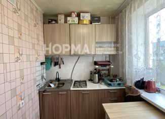 Продаю 1-ком. квартиру, 27 м2, Октябрьский, 34-й микрорайон, 9/3