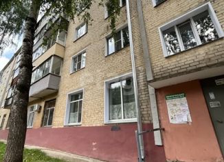 Двухкомнатная квартира на продажу, 48 м2, Киров, улица Ивана Попова, 30Б