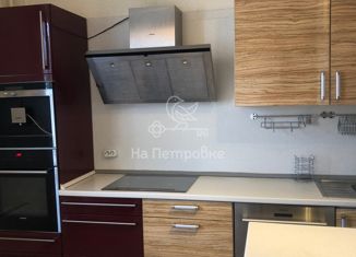 Сдаю в аренду двухкомнатную квартиру, 58.7 м2, Москва, улица Барышиха, 25к5, район Митино