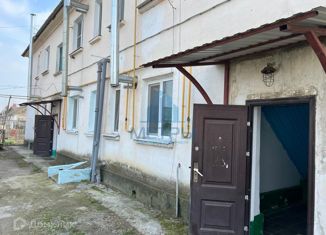 Продается 2-комнатная квартира, 41.7 м2, поселок Октябрьский, Комсомольская улица, 41