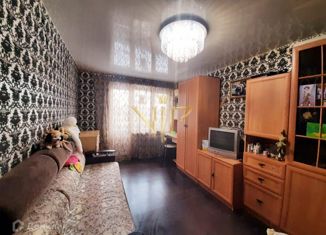 Продается 1-комнатная квартира, 30 м2, Новокубанск, улица Нева, 42