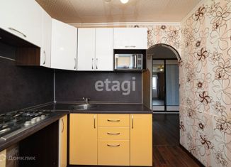 Продается двухкомнатная квартира, 45 м2, село Каскара, улица 9 Мая, 5