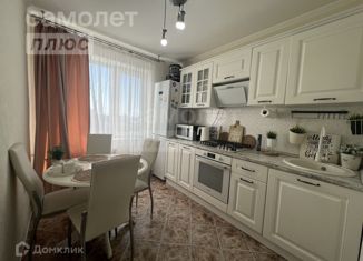 Продам 3-комнатную квартиру, 65.5 м2, Оренбург, Туркестанская улица, 27, Ленинский район