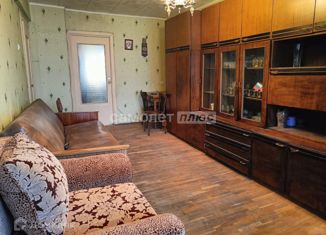 Продам 3-комнатную квартиру, 59.7 м2, Сухиничи, улица 70 лет Великого Октября, 7