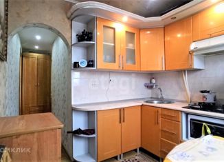 Продается двухкомнатная квартира, 42.7 м2, Великий Новгород, улица Строителей, 2