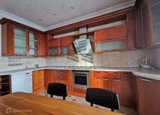 Сдаю в аренду 3-ком. квартиру, 150 м2, Москва, улица Гризодубовой, 4к3