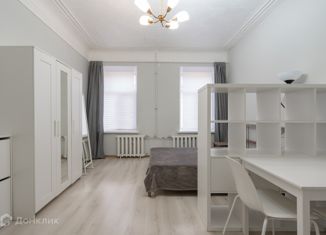 Продается четырехкомнатная квартира, 90.1 м2, Санкт-Петербург, метро Чкаловская, Большая Зеленина улица, 29