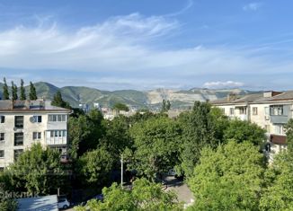 Продаю трехкомнатную квартиру, 58.8 м2, Новороссийск, Анапское шоссе, 8