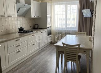 Продается трехкомнатная квартира, 82 м2, Саратов, улица имени Александра Кривохижина, 6А, ЖК Авиатор
