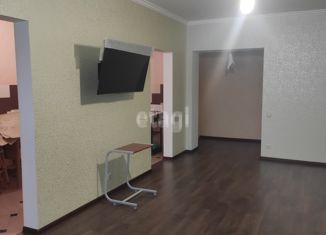 Продается 4-ком. квартира, 114.6 м2, Малоярославец, улица Парижской Коммуны, 10