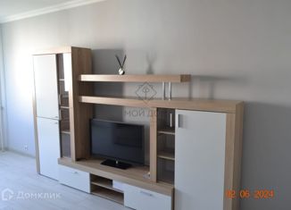 Сдается в аренду трехкомнатная квартира, 76 м2, Москва, Уваровский переулок, 5, район Митино