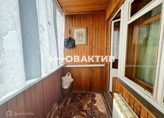Продается двухкомнатная квартира, 45.2 м2, Новосибирская область, улица Доватора, 35