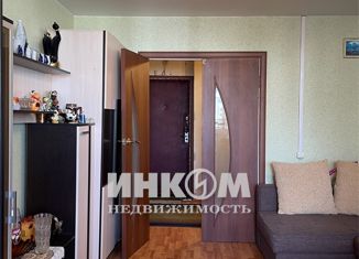 Продаю двухкомнатную квартиру, 49.6 м2, Москва, метро Солнцево, улица Богданова, 58