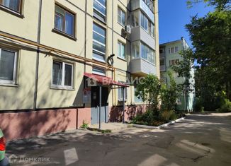 Продается 4-ком. квартира, 59.3 м2, Калужская область, улица Ленина, 53к2