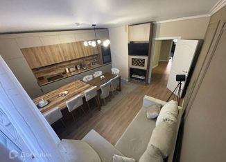 Сдается в аренду 3-комнатная квартира, 69.5 м2, поселение Десёновское, Чароитовая улица, 1к1