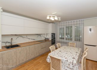 Продам 4-ком. квартиру, 105.6 м2, Тюмень, Московский тракт, 167