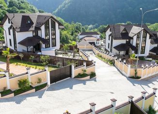 Продаю дом, 250 м2, село Монастырь