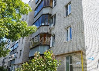 Продам 3-комнатную квартиру, 76.3 м2, Курск, Рябиновая улица, 28