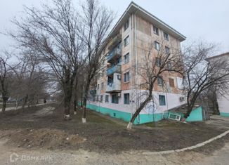 Продаю 2-комнатную квартиру, 45.1 м2, Элиста, улица Юрия Клыкова, 132