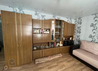 Продается 2-ком. квартира, 52.5 м2, посёлок городского типа Новоозёрное, улица Героев-Десантников, 13А