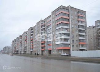 Продажа трехкомнатной квартиры, 65 м2, Свердловская область, Уральский проспект, 54