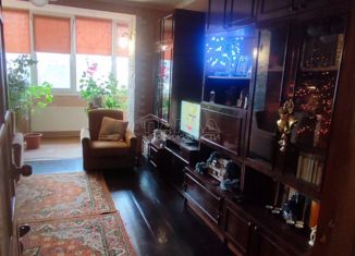 Продаю трехкомнатную квартиру, 67 м2, село Пятихатка, Комсомольская улица, 4