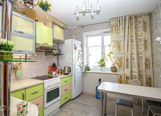 Продается 2-комнатная квартира, 52.3 м2, Новосибирск, улица В. Высоцкого, 3