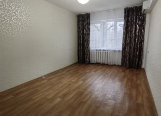 Продается 1-комнатная квартира, 30.7 м2, Волгоград, улица Маршала Еременко, 114, Краснооктябрьский район