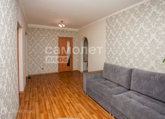 Трехкомнатная квартира на продажу, 67.4 м2, Кемеровская область, Молодёжный проспект, 15