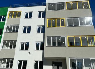 Трехкомнатная квартира на продажу, 81.6 м2, поселок Романовка, Гаражный проезд, 16