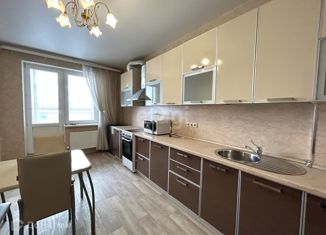 Продам 2-ком. квартиру, 54.5 м2, Татарстан, улица Сибирский Тракт, 13