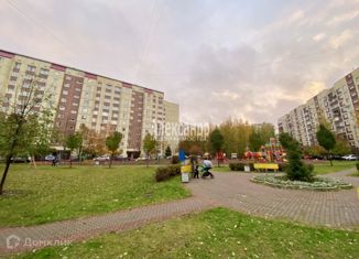 Продам двухкомнатную квартиру, 60 м2, Санкт-Петербург, улица Джона Рида, 7к3, улица Джона Рида