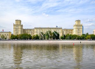 Продаю 4-ком. квартиру, 100 м2, Москва, Бережковская набережная, 12, метро Киевская