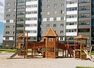 Продается двухкомнатная квартира, 58.8 м2, Каменск-Уральский, Каменская улица, 94