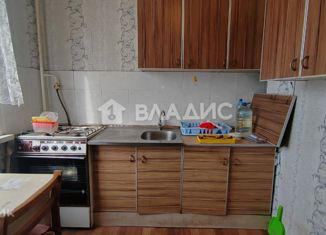 Продается однокомнатная квартира, 28 м2, Балаково, улица Братьев Захаровых, 6